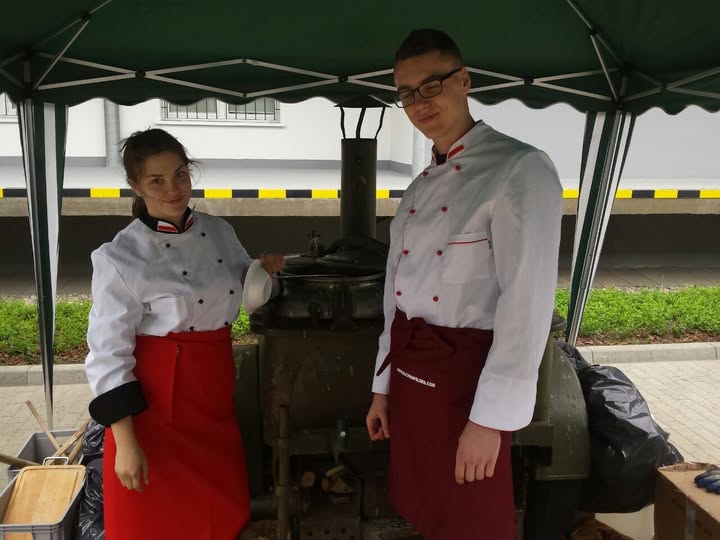 Nasi Kucharze - Kuchnia Polowa